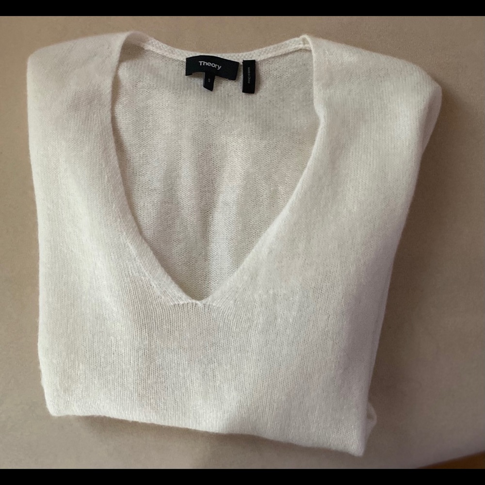 Theory cashmere v neck long sleeve ivory sweater S